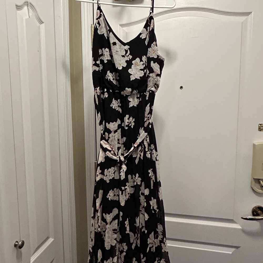 Ricki's Elegant Black and White Floral Midi Dress